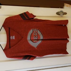 Cincinnati Reds Ladies Tee Size XXL